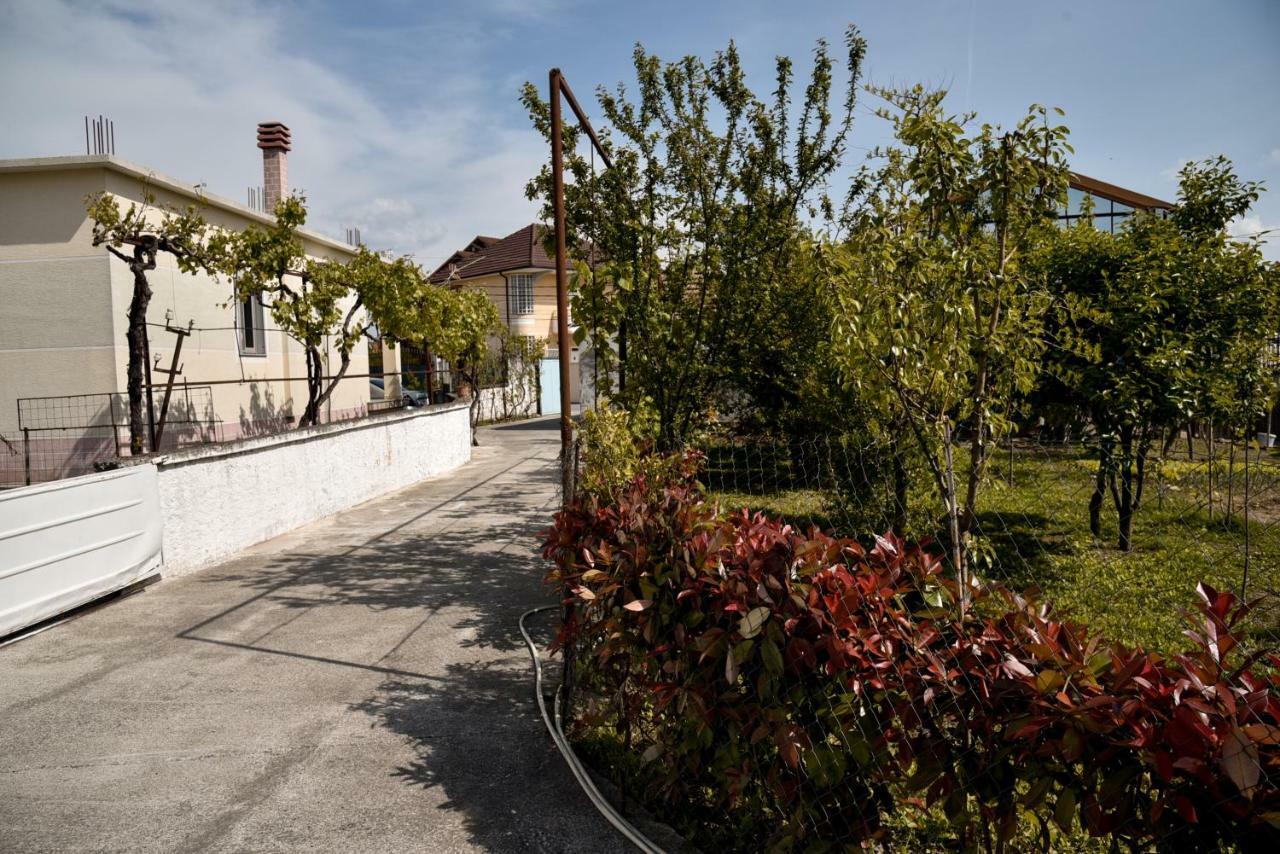 Villa Garden Shkodra Exterior photo